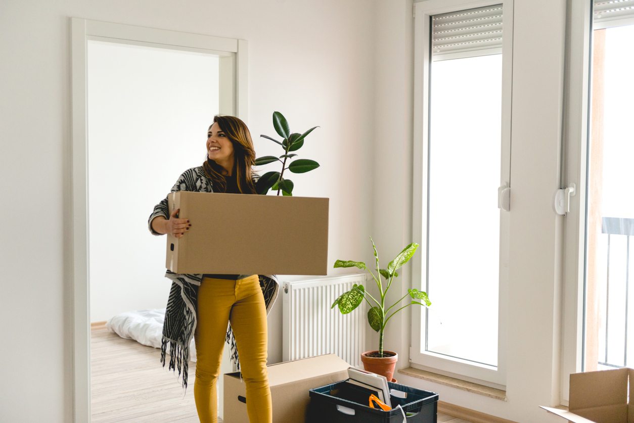 15 Dos and 5 Don'ts of Moving into Your First Apartment