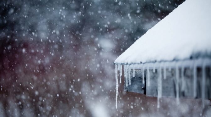 5 Simple DIY Home Improvement Projects for the Winter